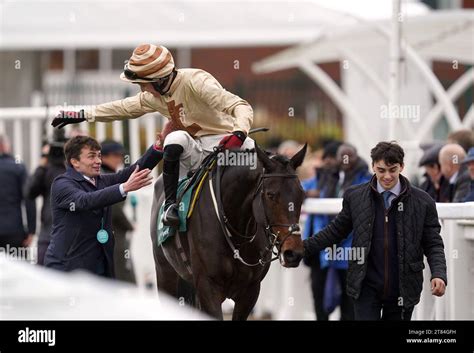 Broadway Novices' Chase .